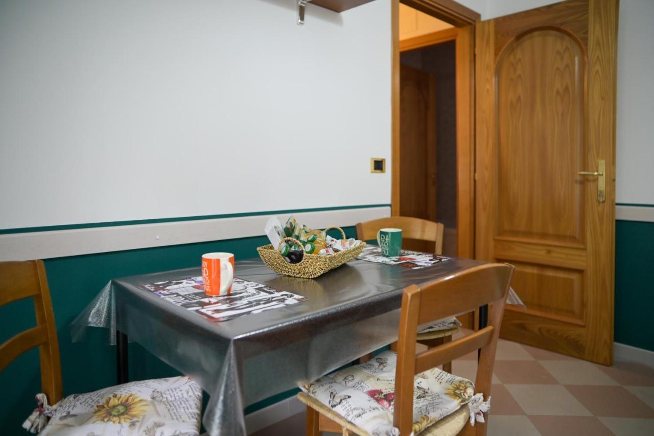 B&B Apartment 1970 Lauria Inferiore Bagian luar foto